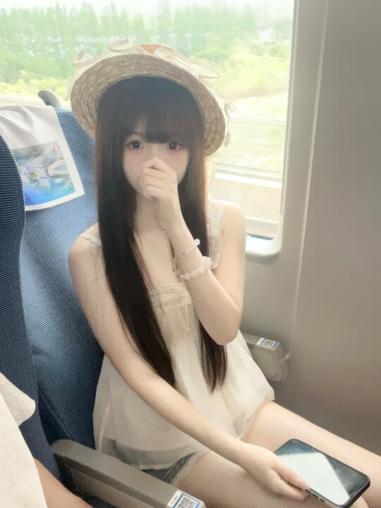 ต ₍^⦁⩊⦁^₎⟆
