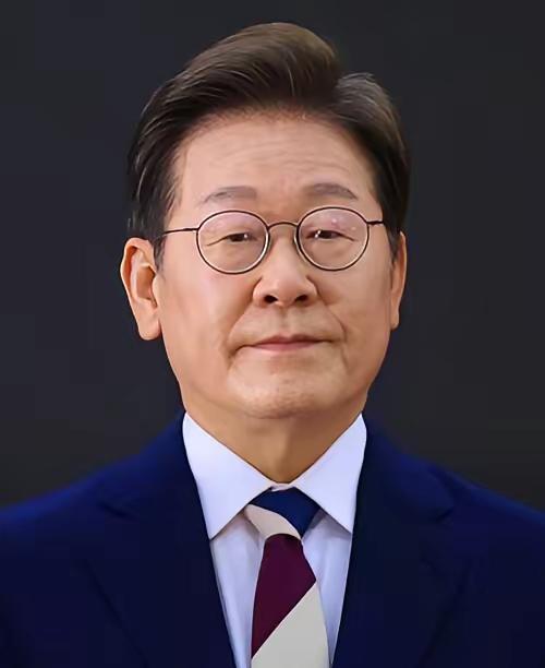 韩国总统李在明3月10日星期二表示，韩国无法阻止驻韩美军重新部署部分武器。

此