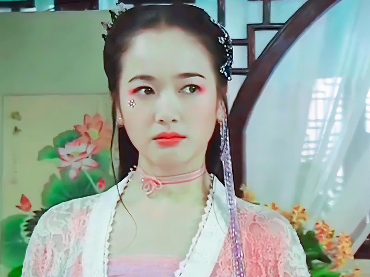 雅风和宁安公主，恰似春日里两朵各有风姿的花。雅风温婉如兰，眉宇间总带着淡淡的书卷