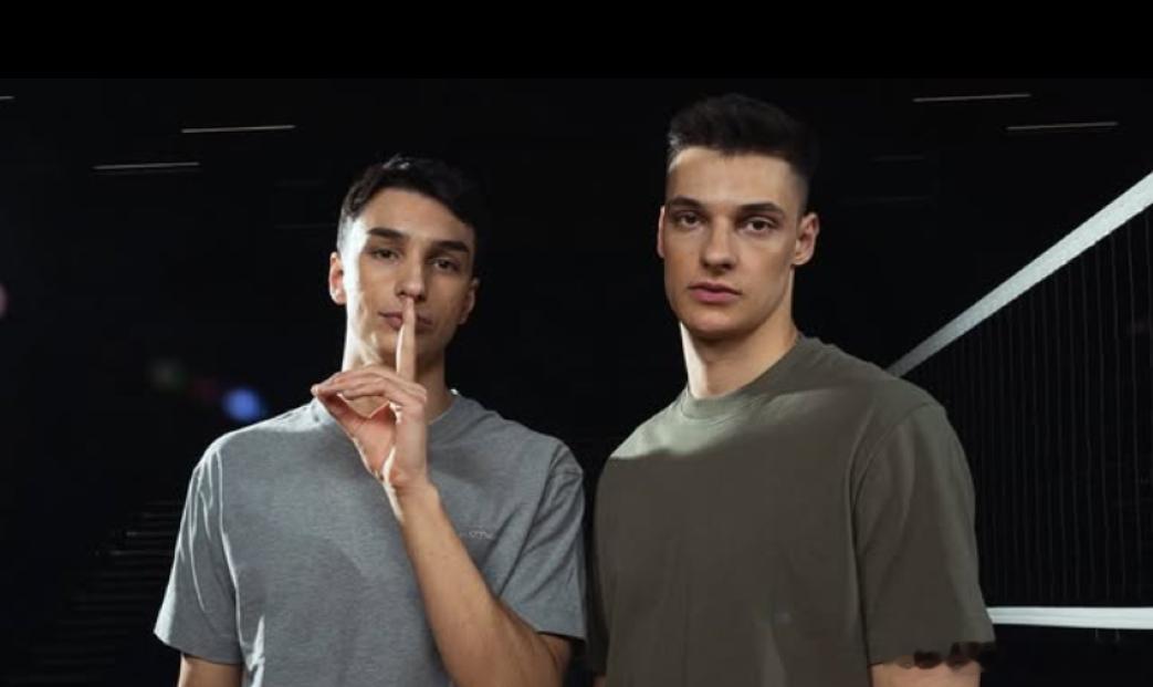 📷 亚历山大·尼科洛夫在Instagram上发布了一张意义非凡的照片。照片中，