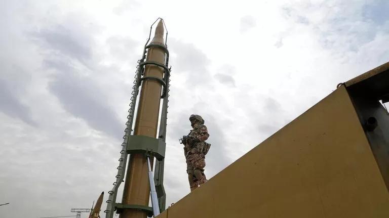 当地时间3月5日，伊朗武装部队总参谋部发布正式声明，断然否认向阿塞拜疆境内发射无