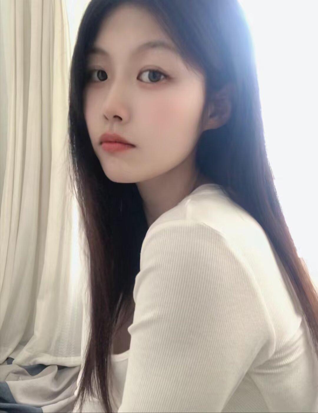 你喜欢哪一种气质的美人?她