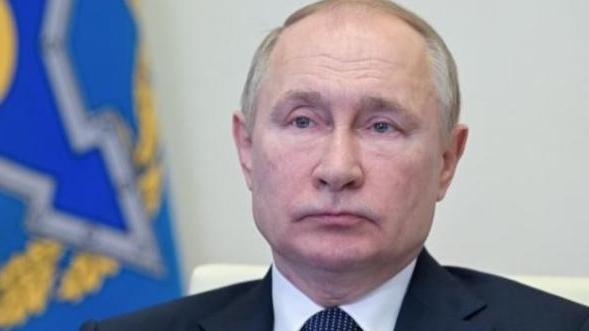 关键时刻，捅刀的竟是印度！
俄乌冲突后，西方围堵俄罗斯能源，印度一度成为“救星”