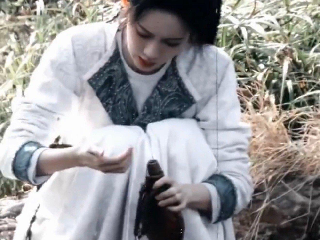 孟子义暮晚摇高马尾侠女造型哇哇哇哇，又一次get到孟子义的可塑性啊，孟子义在电视