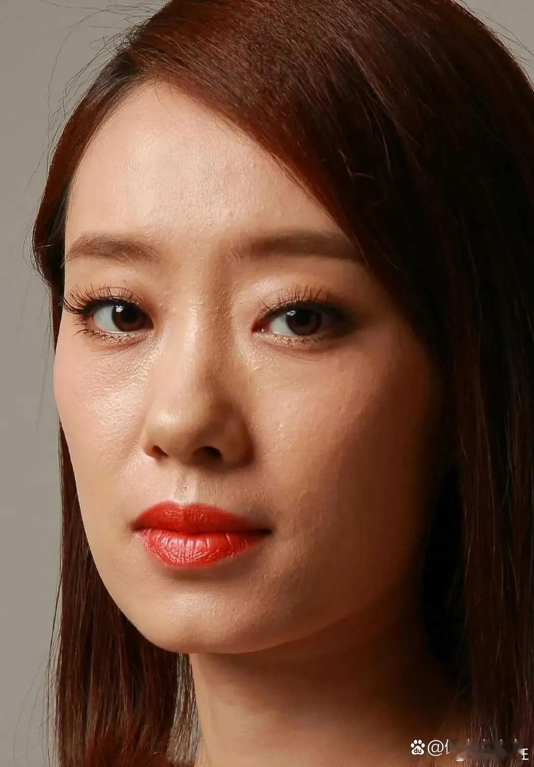 张小斐生图 这才是正常人的皮肤吧！在原相机下的 