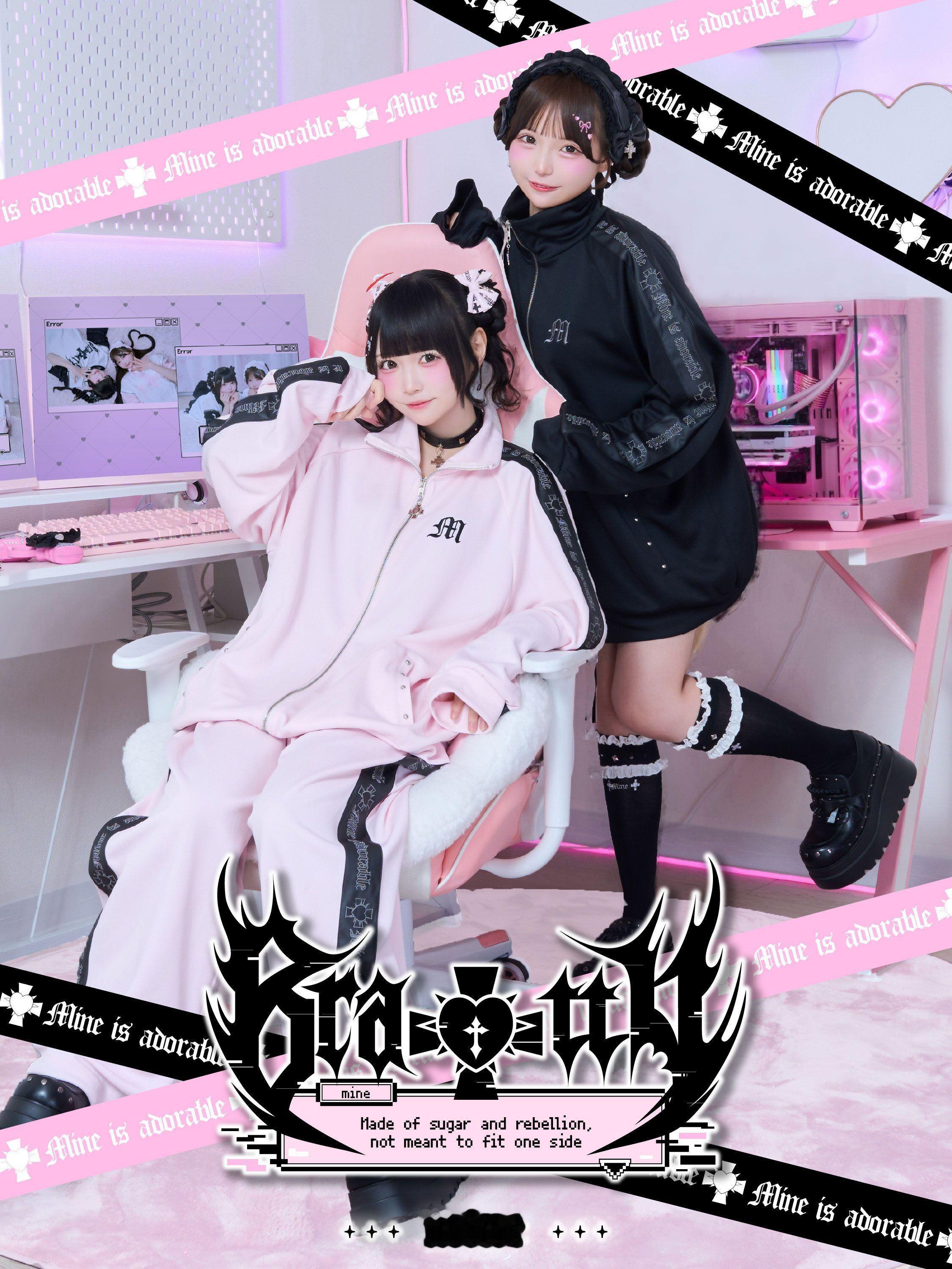 【朗报】公主团也接到了模特代言的工作👗🎀ドレスコード：「通知📢Moyu和R