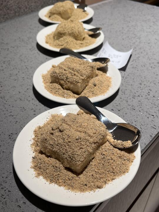 卓悦中心新店！排队王潮汕鲜切鸡煲终于来啦！