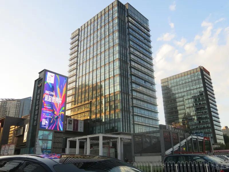 打工是赚不到钱的，
我知道有个人，前几年就把这件事情想通了，然后跟他几个哥们合伙