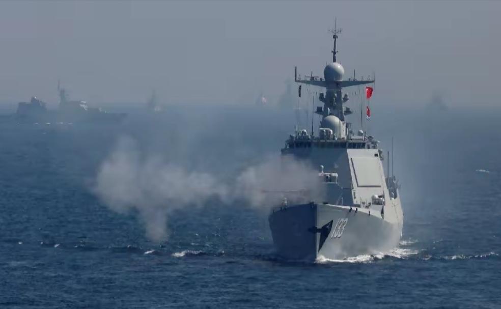 你做初一，我做十五！日舰过航台海三天后，052D冲向横当水道

4月19号东部战