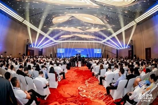 从企业到学校，从员工到老师学生，扪心自问，内心戏都少不了反卷吧，只是人家企业老总