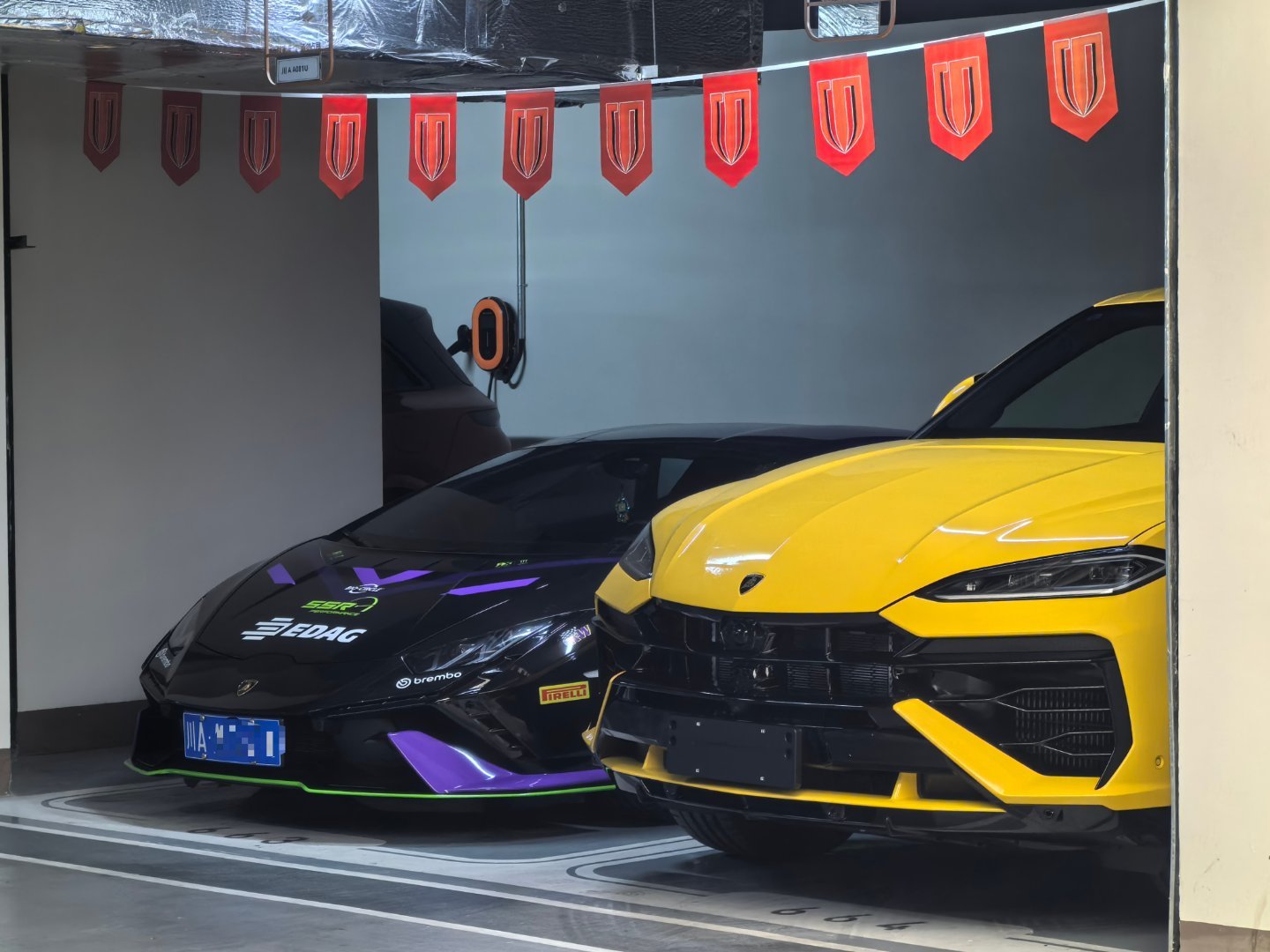 优秀的邻居又买新车了下一台应该是兰博基尼大牛Revuelto大v聊车 成都