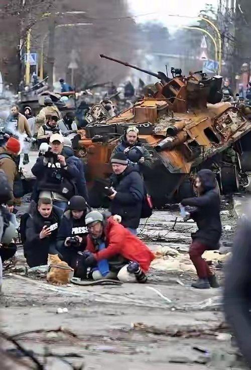 最新谈判结果出来了！特朗普突然改口，乌军发起反攻，俄罗斯上当有人说，战争是政治的