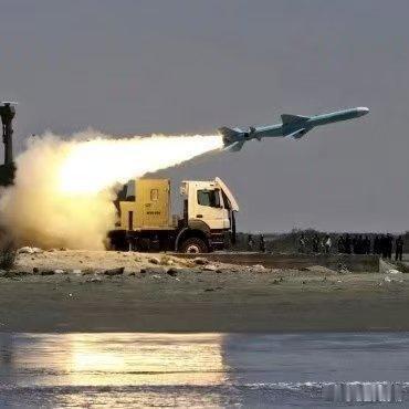 凤凰新闻【伊朗连印度油轮都敢打了？背后却是伊朗已经看透了印度】伊朗和印度虽然是战