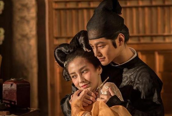 799年，唐朝大诗人元稹，酒后哄骗17岁表妹同床，并承诺：我会娶你。3年后却将表