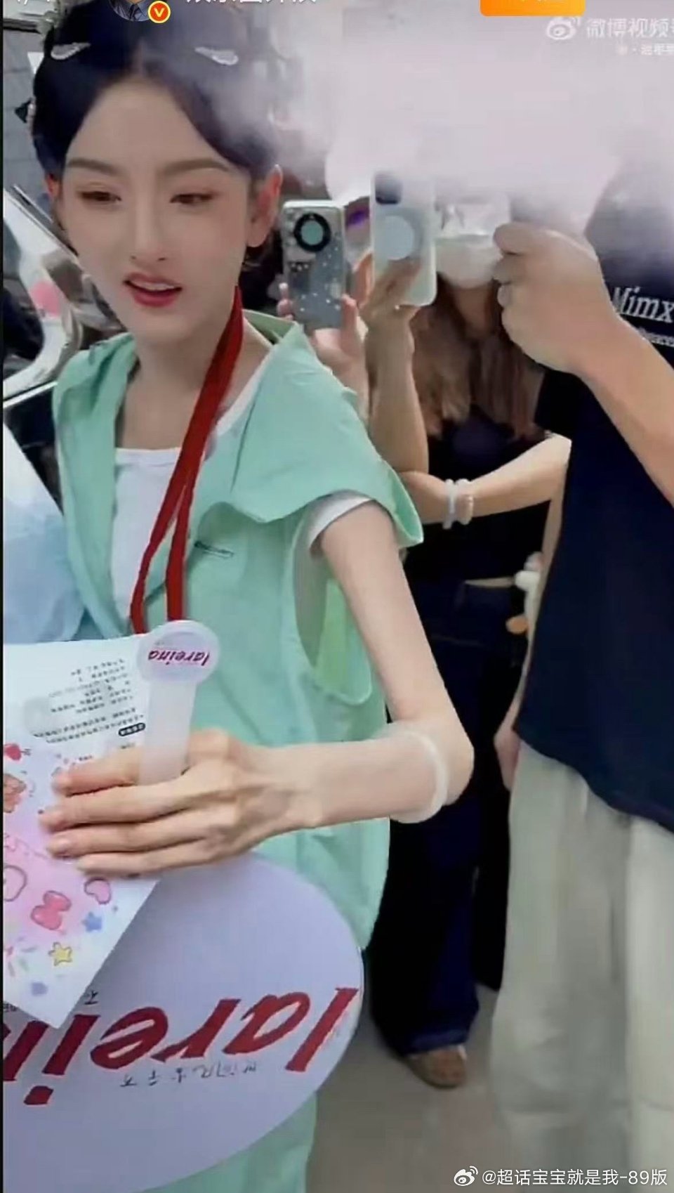 宋祖儿，瘦成这样真的不好看！对自己，对观众好些吧