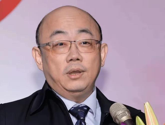 郭正亮直接在电视上掀了矢板明夫的老底：“你本名荆涛，天津生的，户口到现在都是中国