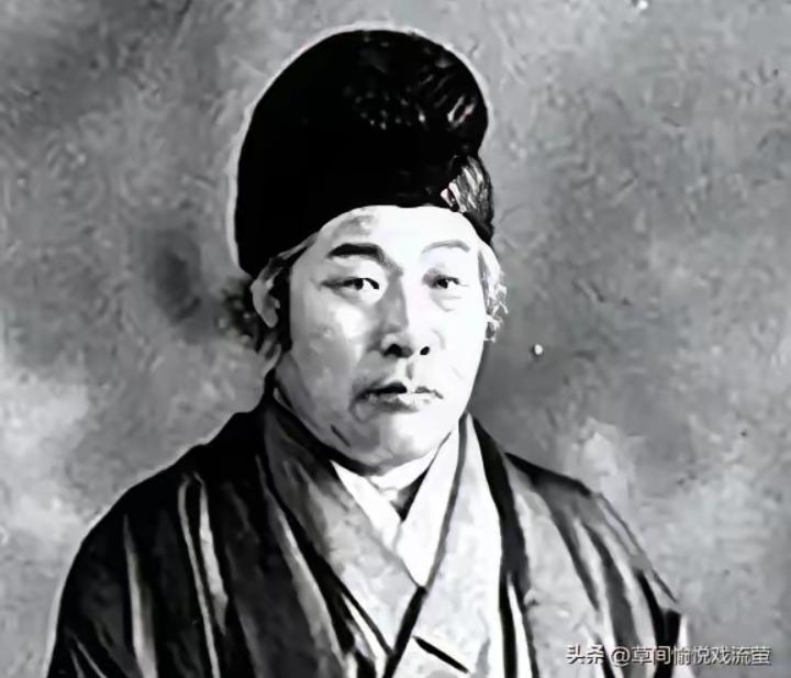 怪不得日本这么着急想跟咱们打一仗，日本出了个特别神的预言家叫王仁三郎，他最出名的