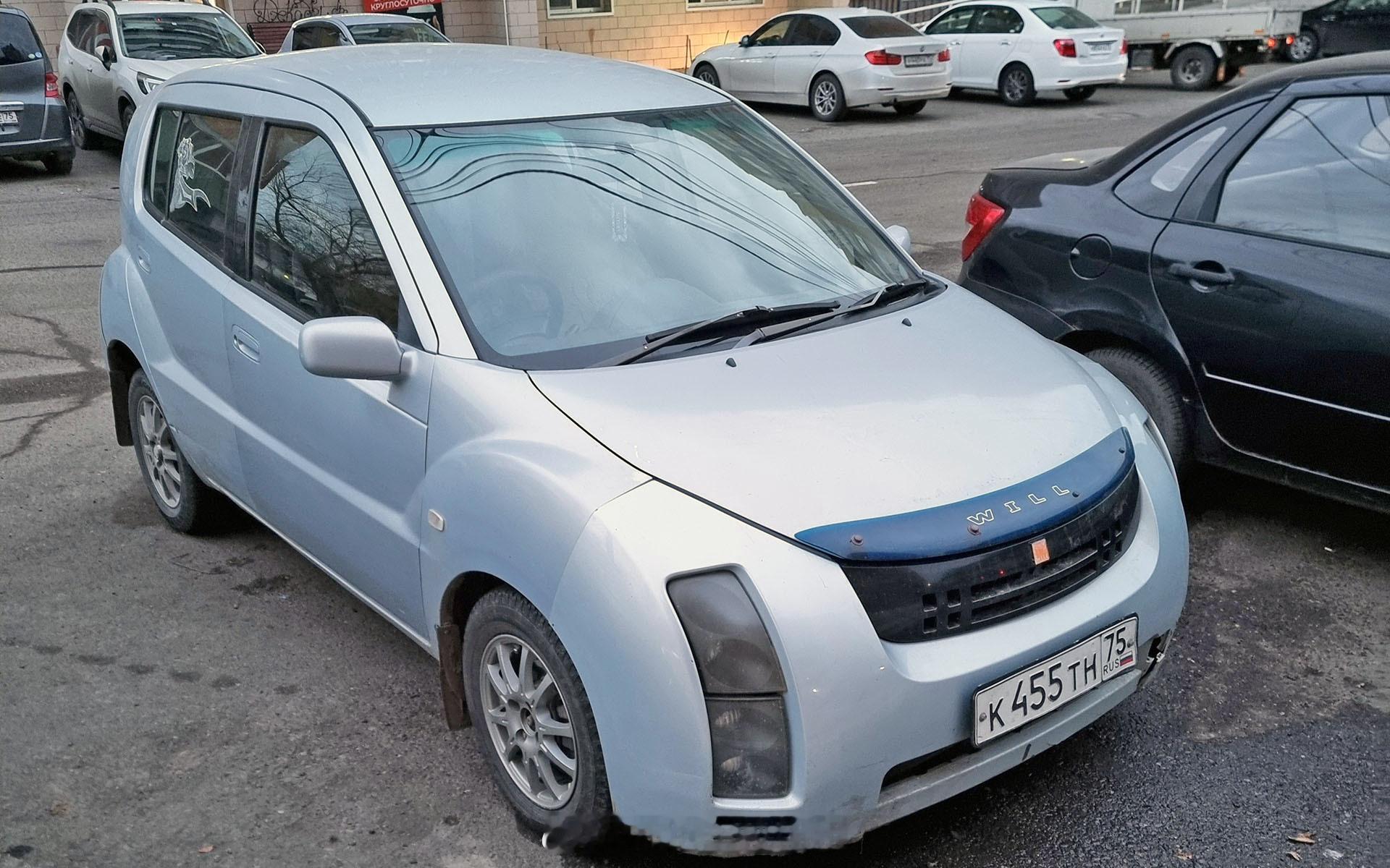Toyota Will Cypha / Honda Freed / Mitsub