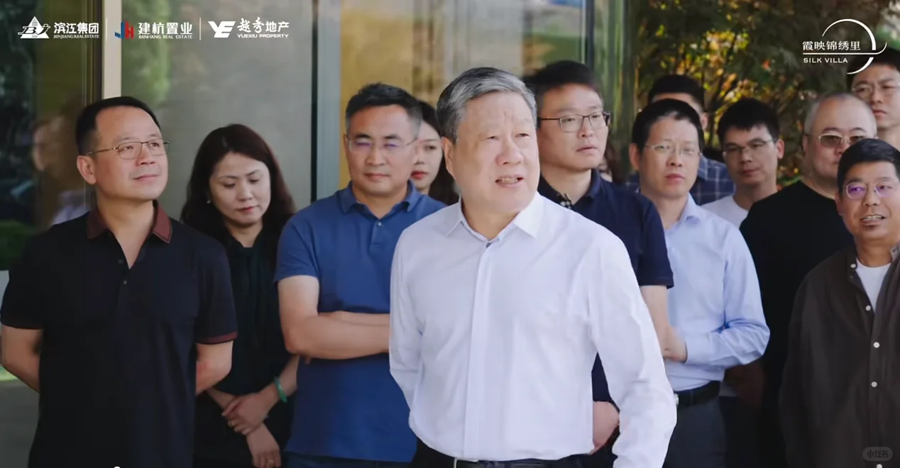 霞映锦绣里，我的评价
