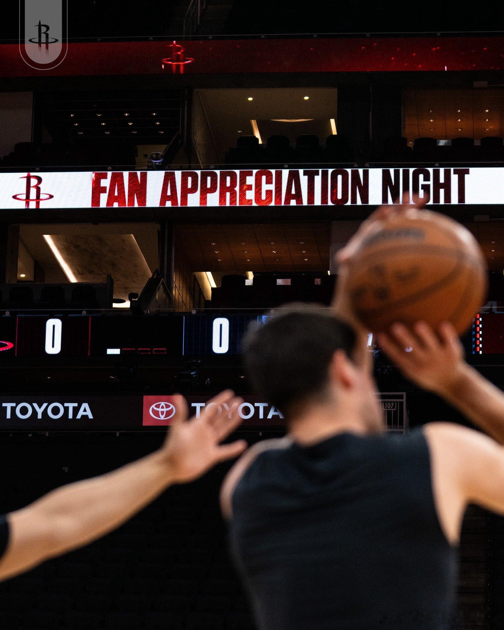 灰熊vs火箭 今日火箭首发：谢泼德、奥科吉、泰特、伊森、卡佩拉 