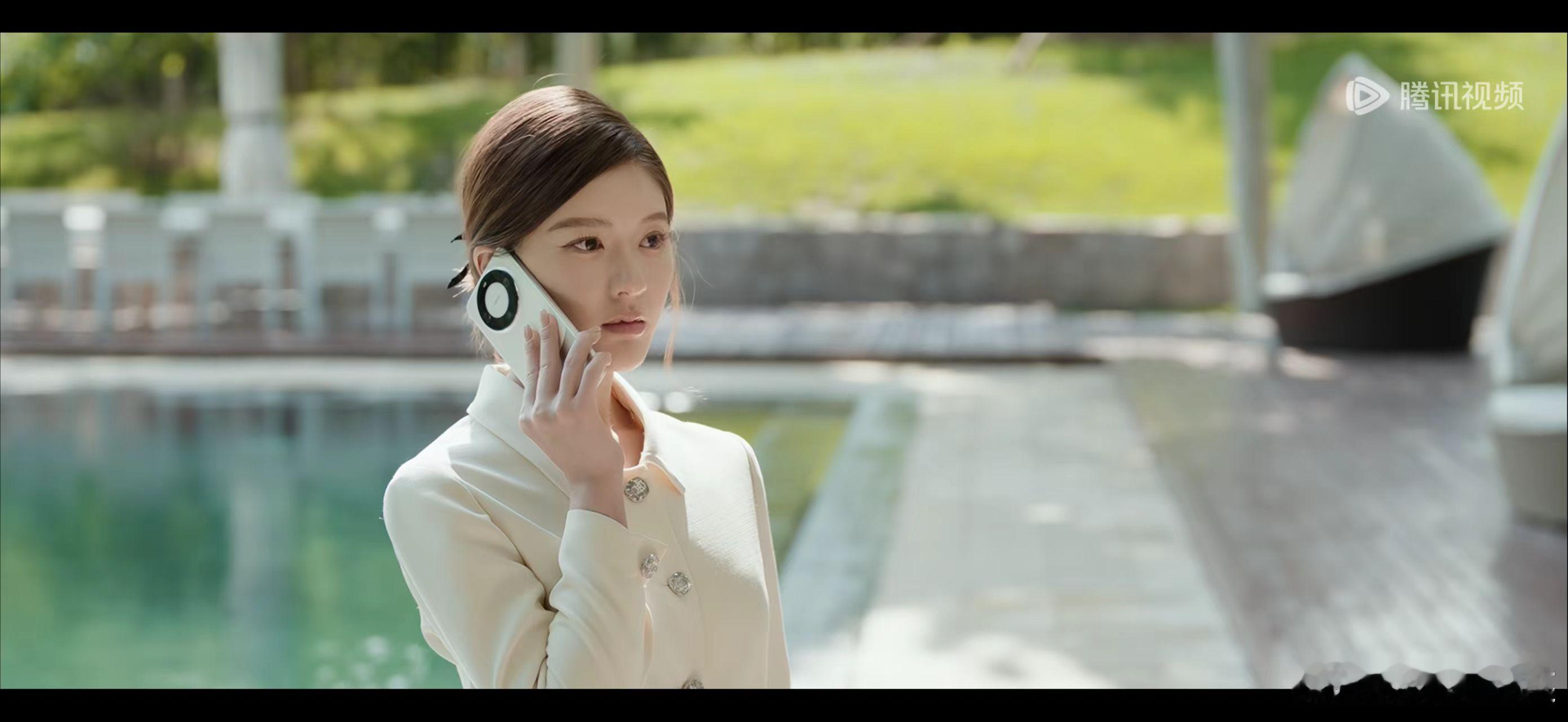 看看我发现了什么，最近许我耀眼真的很火，作为科技数码博主，对于手机特别敏感，没想