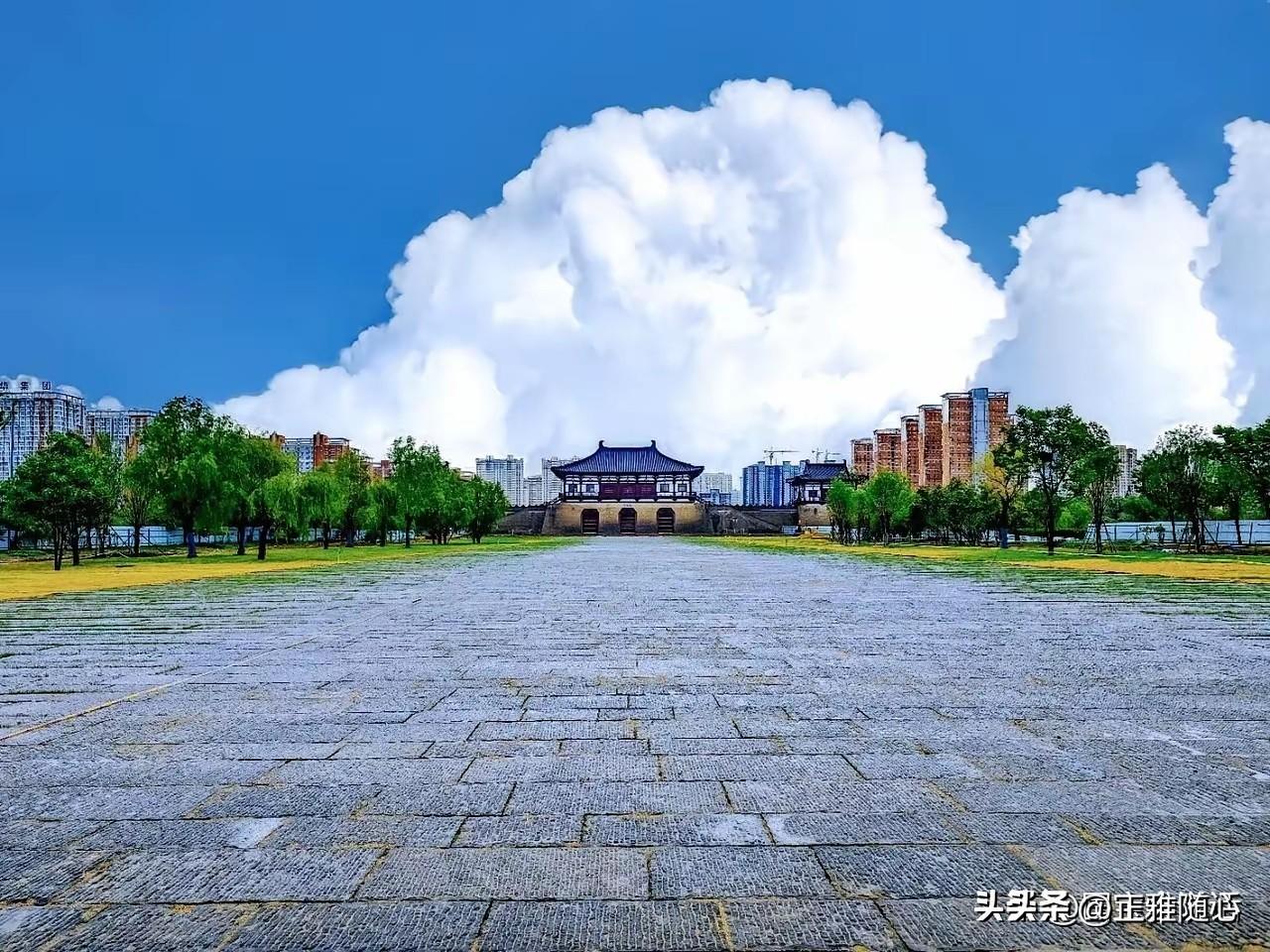 起诉物业‌不一定非要‌提供书面服务合同，但合同是界定责任最核心、最有利的证据；若