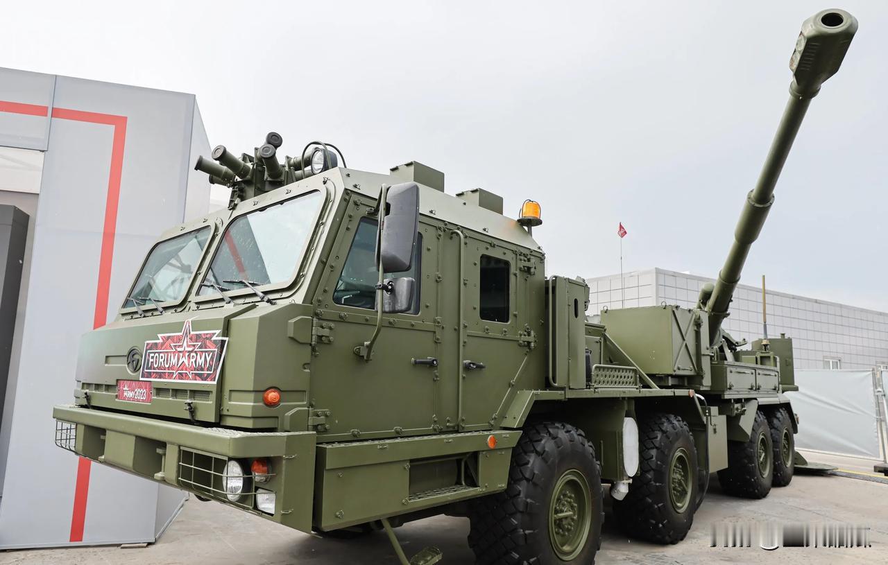 俄方公布，2S43“锦葵”不加油情况下就可以跑1000公里，射速每分7发，目前装