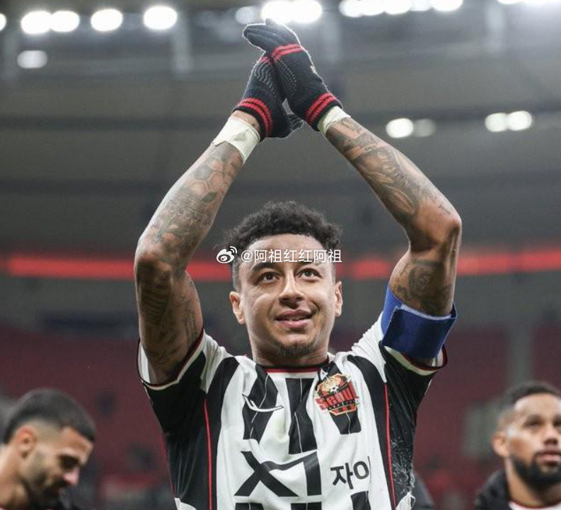 据《环球体育》的消息，林加德即将加盟巴甲球队科林蒂安，双方将于本周末签署预备合同