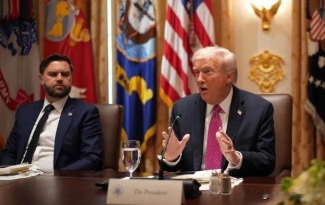 美国爱国者导弹产能不足，乌克兰要求颁发许可自己生产！爱国者防空拦截D洛克希德马丁