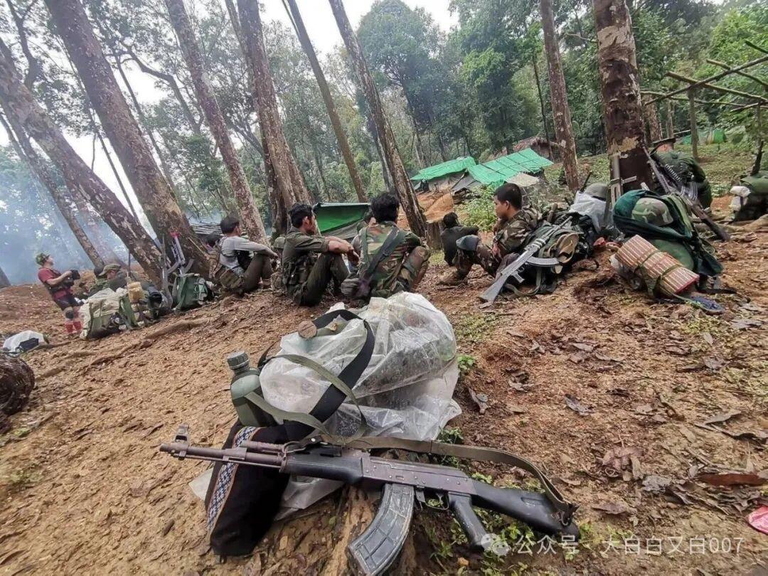 缅甸克钦军在弯莫夺回两个数天前丢失的前哨
2026年1月22日 据报道，克钦独立