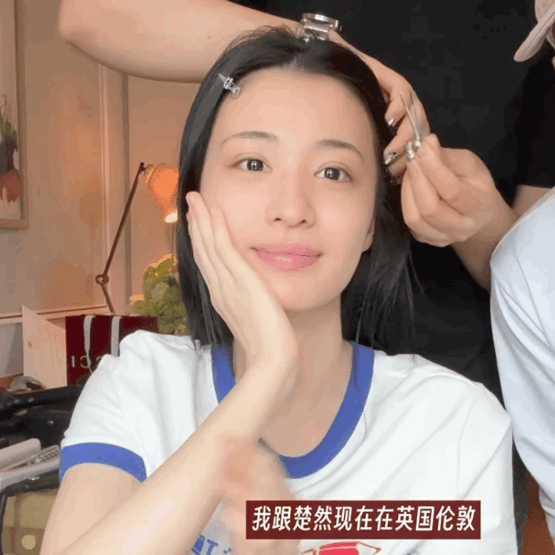 王楚然化妆前后对比图，效果太惊人了！不化妆前皮肤底子不错，五官柔和不算太完美，化