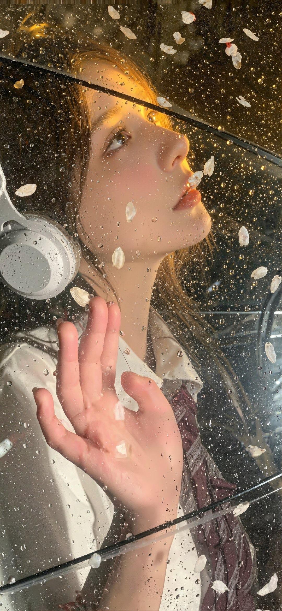小姐姐说：“心不静，心太急，是很难做好股票交易的。”