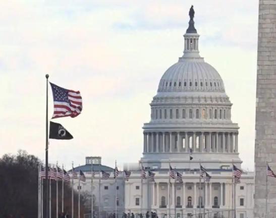 美国靠一套PPT忽悠垮苏联，转头用同样招数忽悠中国，结果被狠狠打脸！歼20反超F