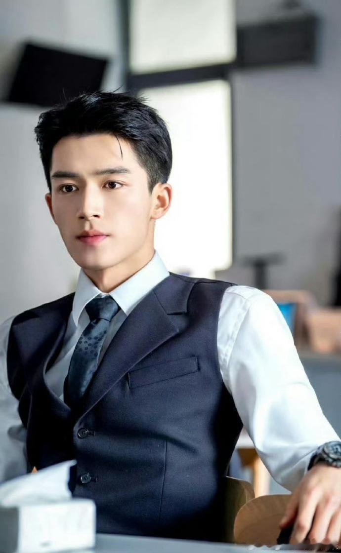 王星越邓恩熙或将携手《告白》，网传吴宣仪特别出演，不同年龄段演员的搭配，为作品带