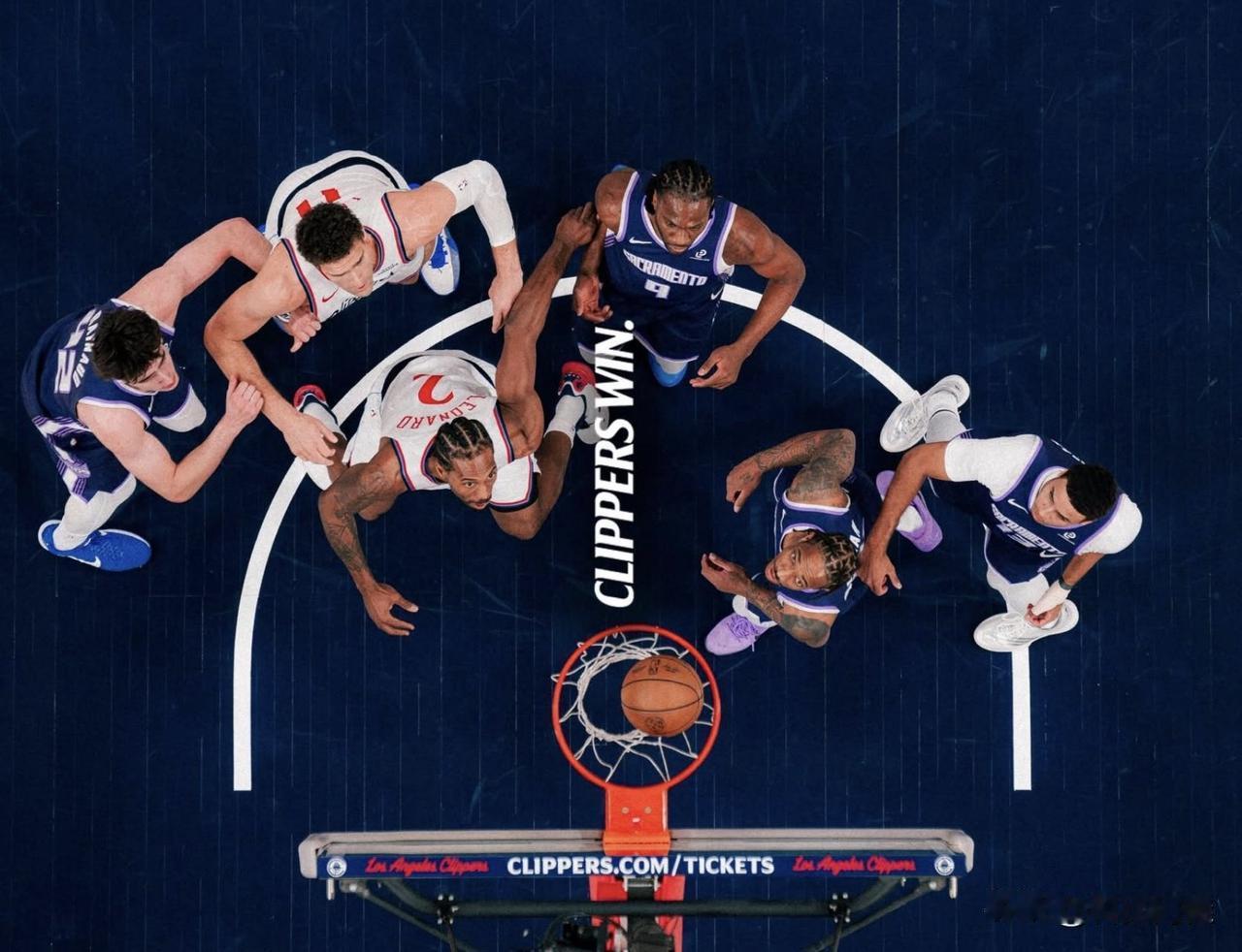 詹姆斯真的是鲈鱼人生贵人啊。当年还是新手教练，和詹姆斯一起拿下冠军。从此进入冠军