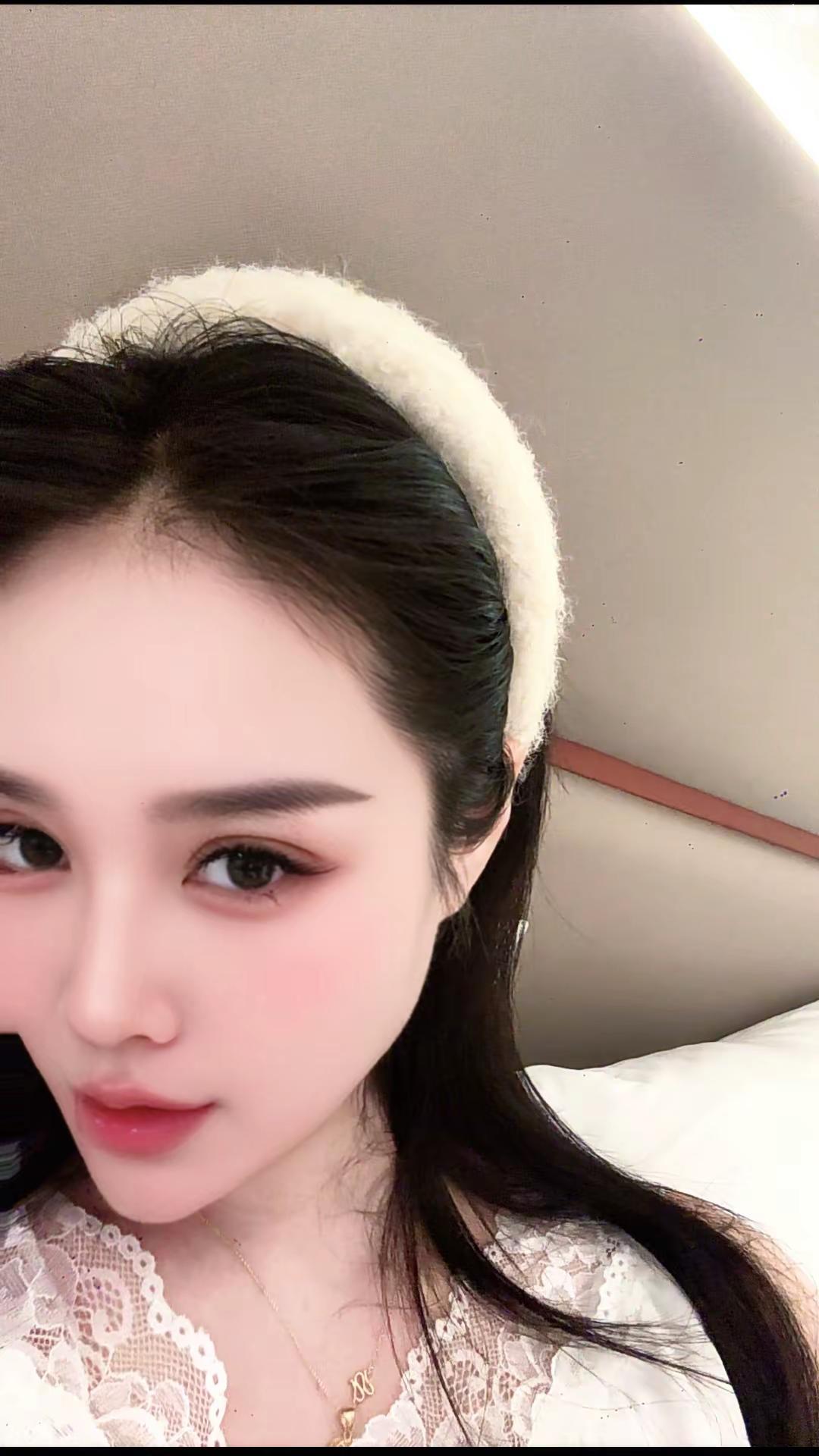 我没有  深情的眼我有啊