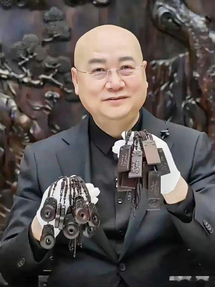 真的是不理解迟重瑞也不缺钱啊，干嘛也去直播带货呢？  