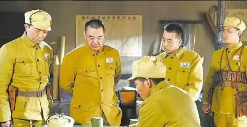 战地建言非告状：陈赓与彭德怀的朝鲜战场默契
 
1952年，大病初愈的陈赓来到朝