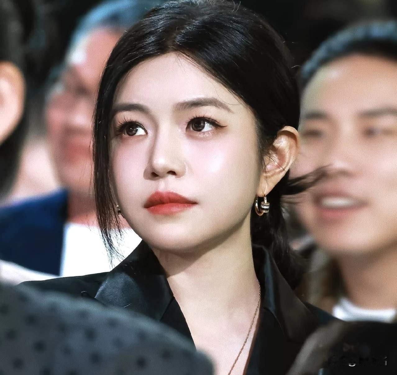 陈妍希4万元赔偿金背后，藏着一个更残酷的真相

4万元赔偿金，置顶道歉声明——当