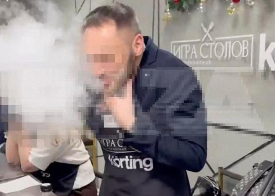 【莫斯科派对“低温秀”成灾：男子饮液氮鸡尾酒重伤】莫斯科一场企业圣诞派对成了惊魂