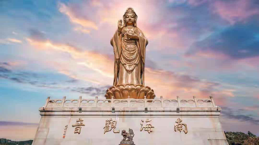 邀您对对联
——普陀山【南海观世音菩萨像】
上联：霞拥金身，无畏印开千嶂晓
下联