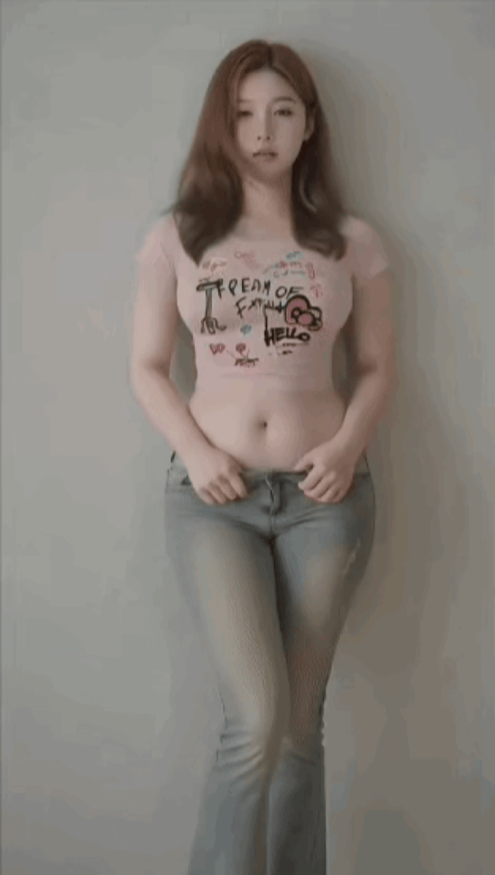 性感不失妩媚，这颜值这身材，完全长在了大众的审美上！