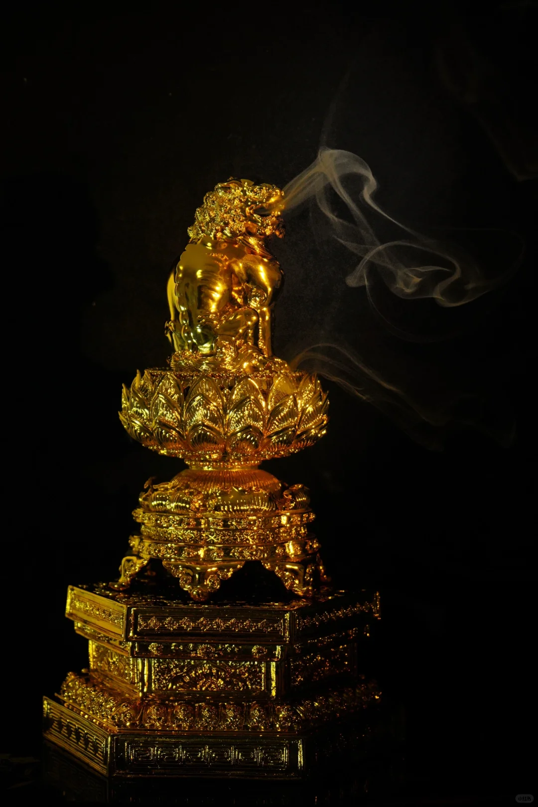 来看一下瑞脑销金兽