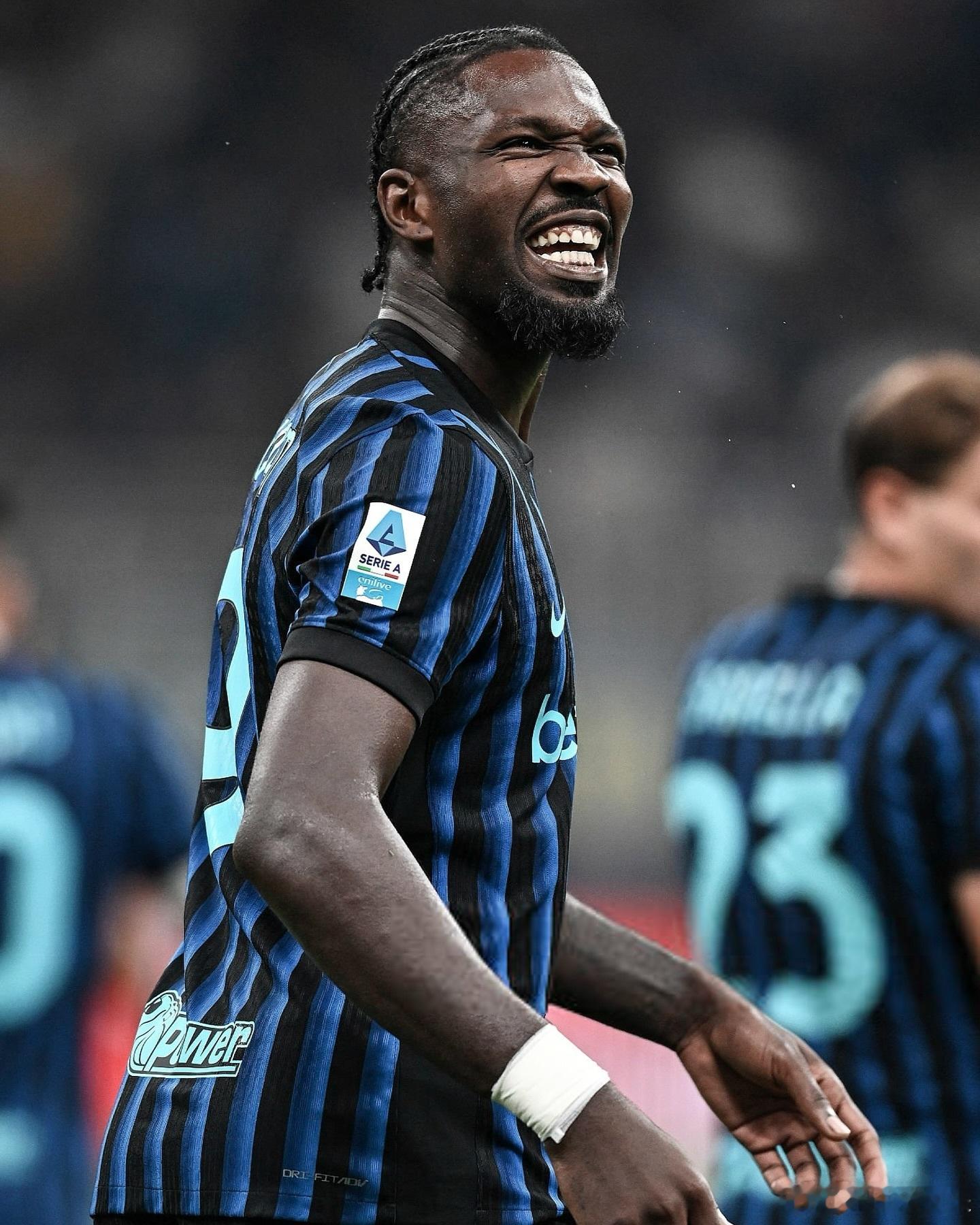 【纪录】小图拉姆已经代表国际米兰攻入40粒进球，超越名宿德约卡夫的39球，成为国