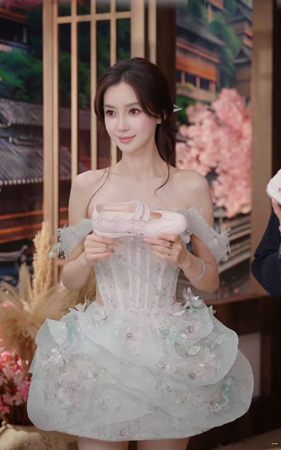 Angelababy元气满满的花仙子angelababy陈赫初代伐木累的友谊an