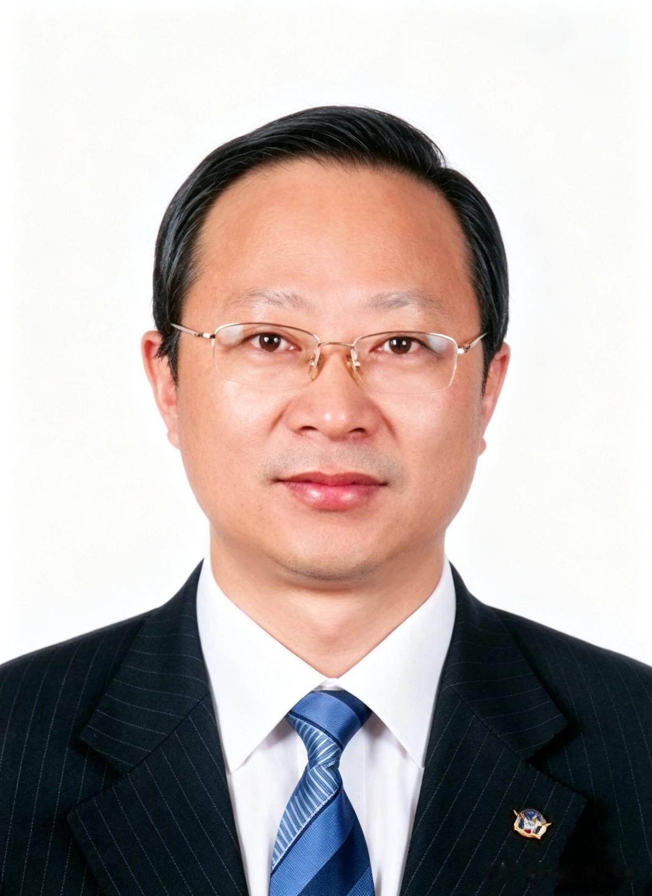 李光早教授正式入驻阜阳民生医院整形外科。
原蚌埠医科大学第一附属医院副院长、整形