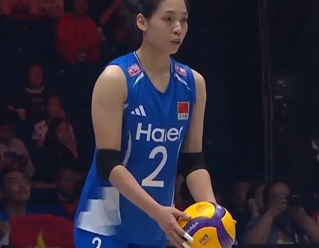 中国女排3-1波兰，球员发挥如下！1，庄宇珊———能攻能防，虽然身高不是那么有优