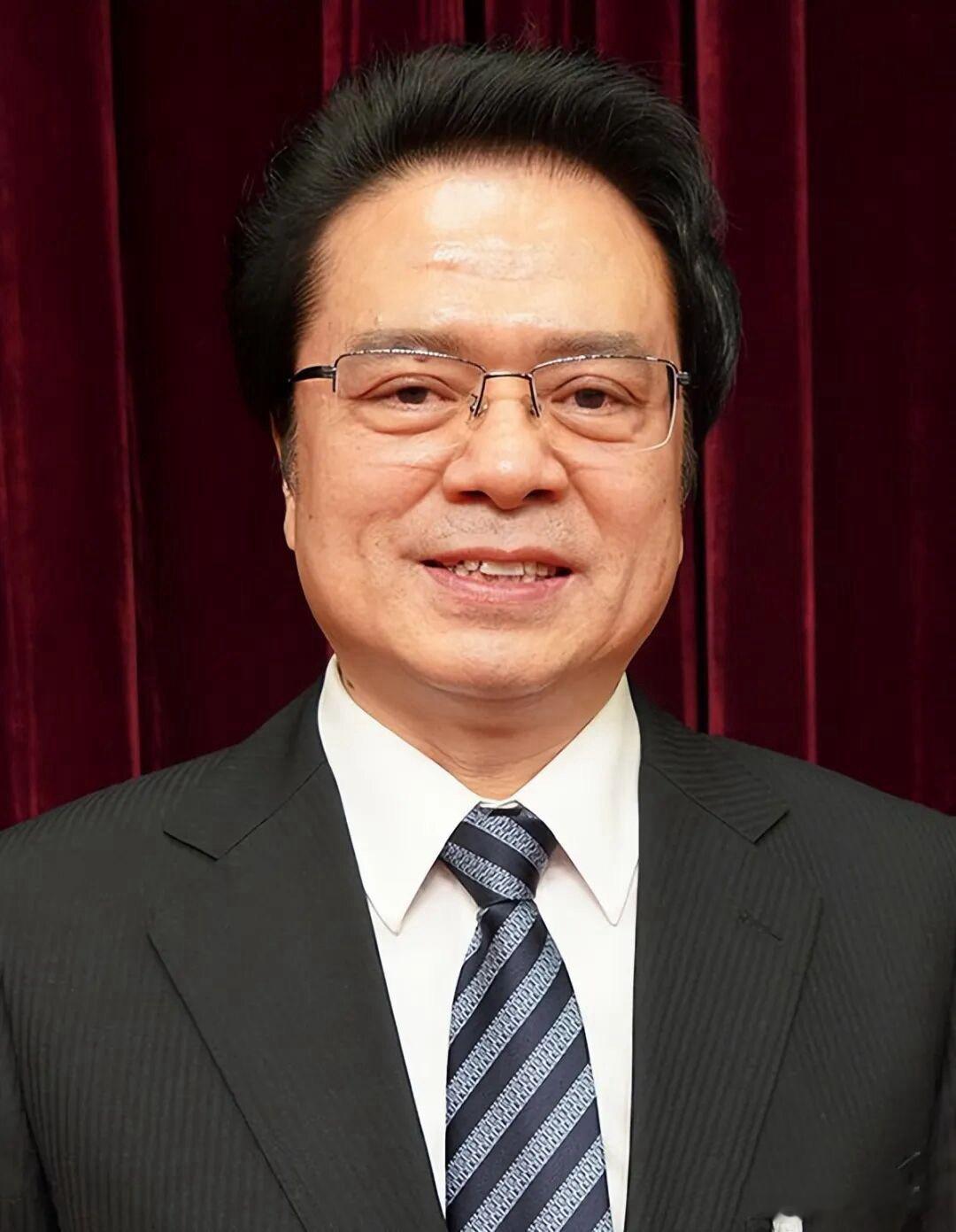 陈彦赋·默斋主人原创骈赋秦巴凝粹，镇安钟灵。陈氏彦公，挺秀文衡。迹起南陬，胸涵四