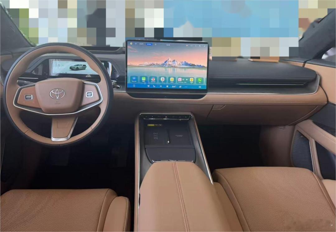 铂智7销售反馈：1，这家店平均每天客流8组，因为刚刚上市，热度还不错，看铂智7的