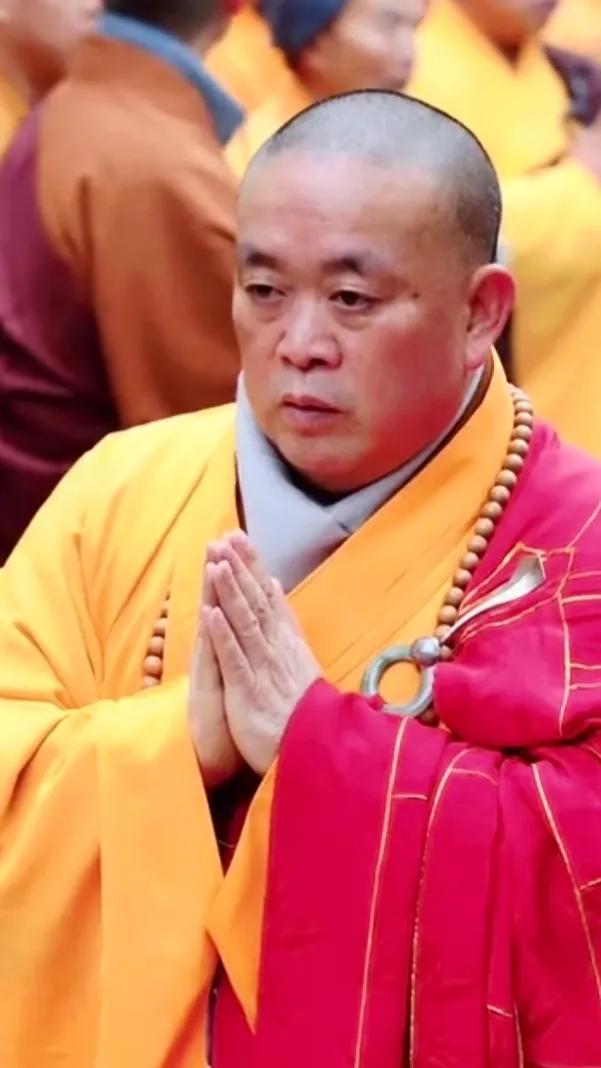 少林寺住持释永信正接受多部门联合调查
 
7月27日晚，少林寺官网发布通报，少林